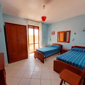 Accogliente Trilocale A Santa Teresa di Gallura